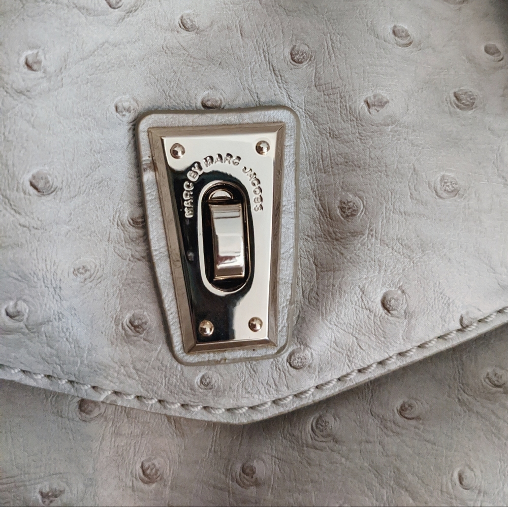 Marc Jacobs Aurora Ostrich Embossed Beige Satchel Purse Beige Off White - Picture 5 of 10